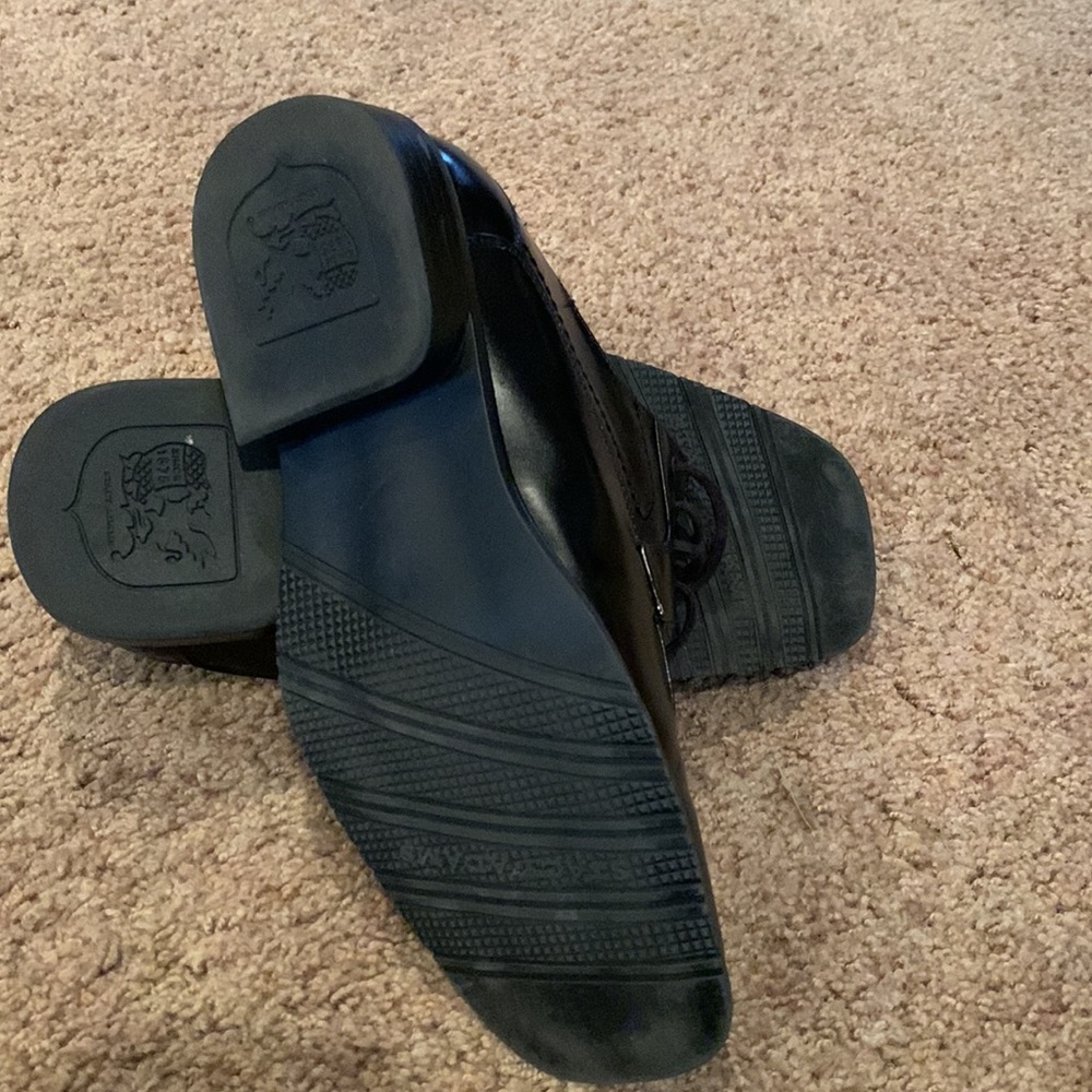 Boy’s dress shoes - Picture 3 of 4